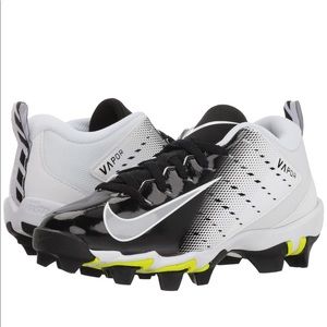 Nike football Cleats - offer for a better price.